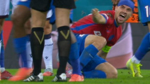 FCSB a cerut eliminarea lui Rowe. Moment controversat în meciul cu Bologna