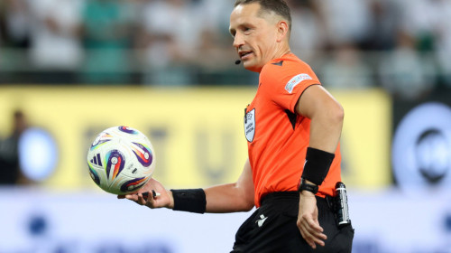Ce au scris italienii despre arbitrul meciului FCSB - Bologna: "Neconvingător!". Ce notă a primit Andris Treimanis