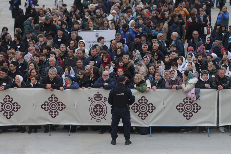 BUCURESTI - CATEDRALA MANTUIRII NEAMULUI - SFINTIRE - 26 OCT 202