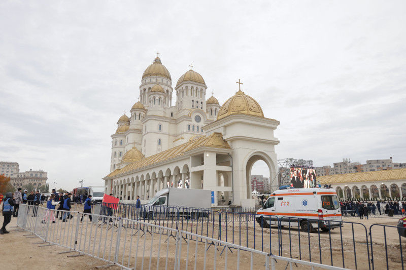 BUCURESTI - CATEDRALA MANTUIRII NEAMULUI - SFINTIRE - 26 OCT 202