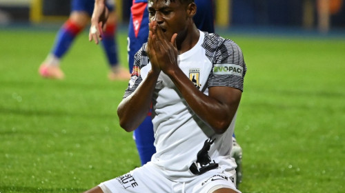 Lovitura primită de un club de tradiție din Liga 2: interdicție la transferuri și depunctare