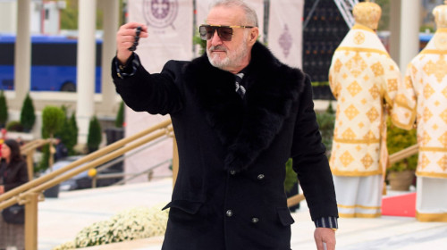 Gigi Becali s-a dus direct la George Simion la sfințirea Catedralei Mântuirii Neamului și ce a urmat e complet neașteptat
