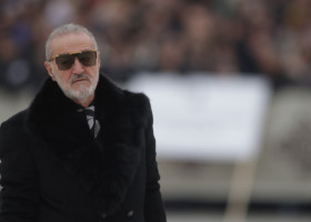 Au apărut imaginile! Gigi Becali s-a întors către camerele de filmat și a făcut un singur gest, la sfințirea Catedralei