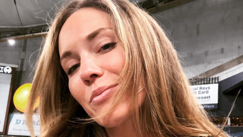 "Vreau să cresc găini!" La 31 de ani, milionara în euro umilită de o româncă i-a lăsat mască pe toți