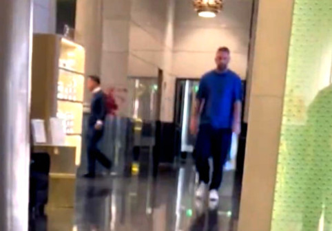 L-au filmat când ieșea de la negocieri! Un nume uriaș i-a spus "DA" lui Dan Șucu