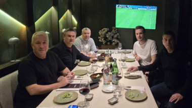 "Dan Petrescu a slăbit 30 de kilograme!" Detalii despre transformarea îngrijorătoarea a antrenorului de 57 de ani