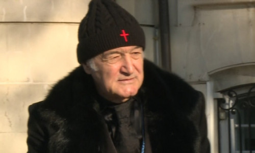 Gigi Becali a ajuns la spital și s-a comportat ca un star rock pe holuri