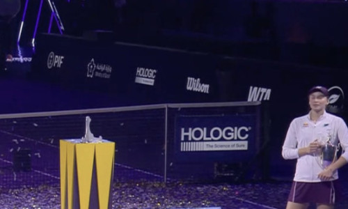 Nici n-a vrut să audă! Elena Rybakina a oferit imagini nemaivăzute, pe teren, după ce a câștigat Turneul Campioanelor