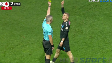 Imagini neverosimile la Hermannstadt - FCSB: Bîrligea, două galbene în două minute! Ce i-a spus arbitrului