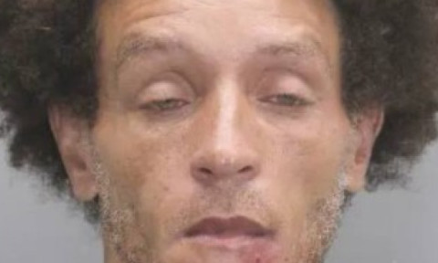 Viral instant. A fost milionar, iar acum a ajuns să cerșească pe străzi!