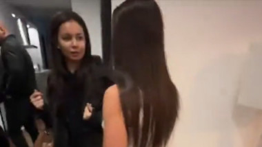 Scandal de proporții: și-a prins iubitul cu altă femeie, a chemat poliția, iar imaginile au făcut înconjurul lumii