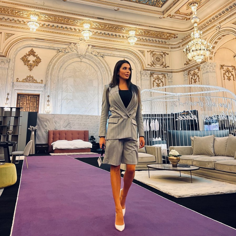 elenabasescu_1668772747_2974203835499525624_1462372970