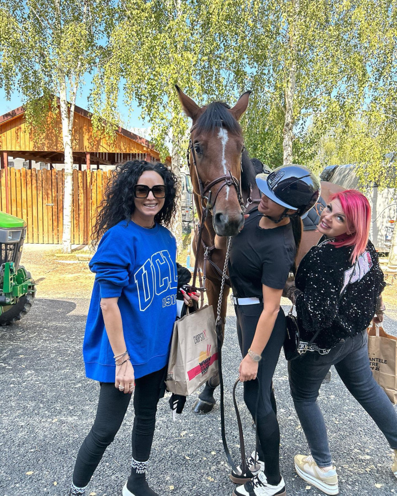 elenabasescu_1696164487_3203982397081345945_1462372970