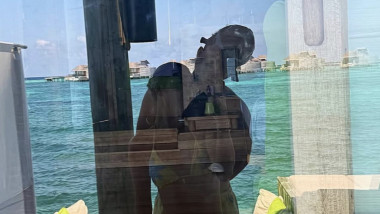 Au încercat să se ascundă, dar au fost ”prinși” în Maldive: ”Cuplul anului!”