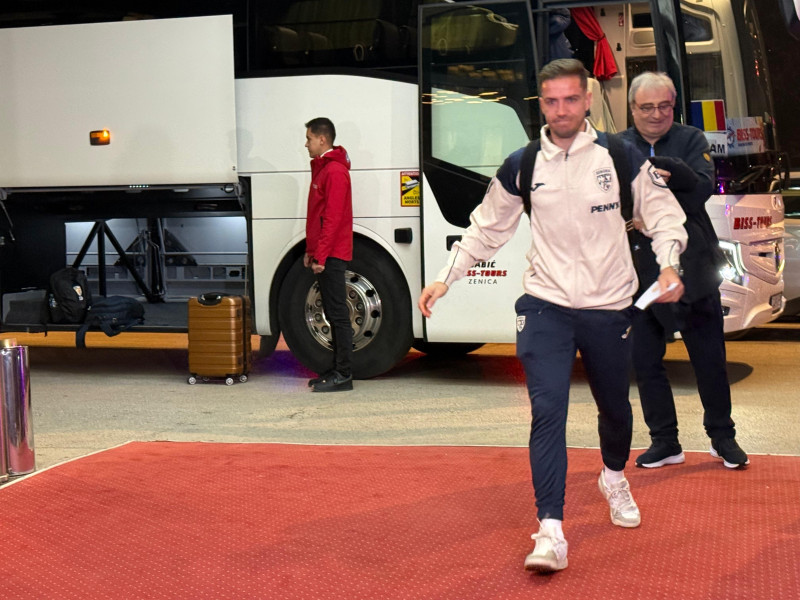 b50533f7-3fc2-467f-aede-addcd2ea2628