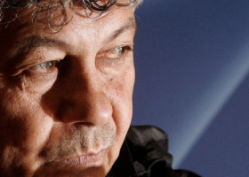 Mircea Lucescu a intrat peste el în cameră și l-a prins în timp ce fuma. Reacția: total neașteptată