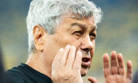 Neverosimil: Mircea Lucescu a fost surprins în imaginea serii, pe holul stadionului, după eșecul României de la Zenica