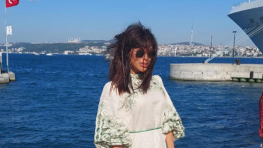 Nu se mai ascund: un nou cuplu celebru în România! După divorțul cu scandal, s-a afișat în premieră cu noua parteneră