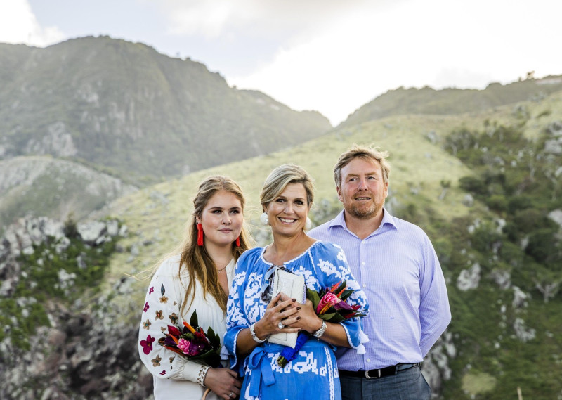 SABA - King Willem-Alexander, Queen Maxima and Princess Amalia depart from the airport on Saba. The Crown Princess has a two-week introduction to the countries of Aruba, Curacao and Sint Maarten and the islands that form the Caribbean Netherlands: Bonaire