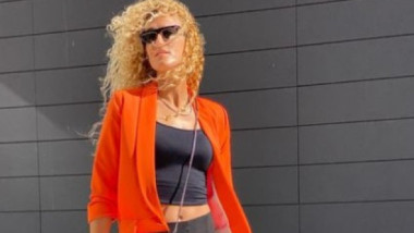 Bătută cu ranga, cu presupusa complicitate a unei colege, a solicitat în instanță 247 de salarii