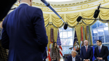 Trump ”a uitat” că a ordonat asasinarea unui jurnalist și l-a chemat la Casa Albă! Motivul: 600 de miliarde $ + Invitat surpriză