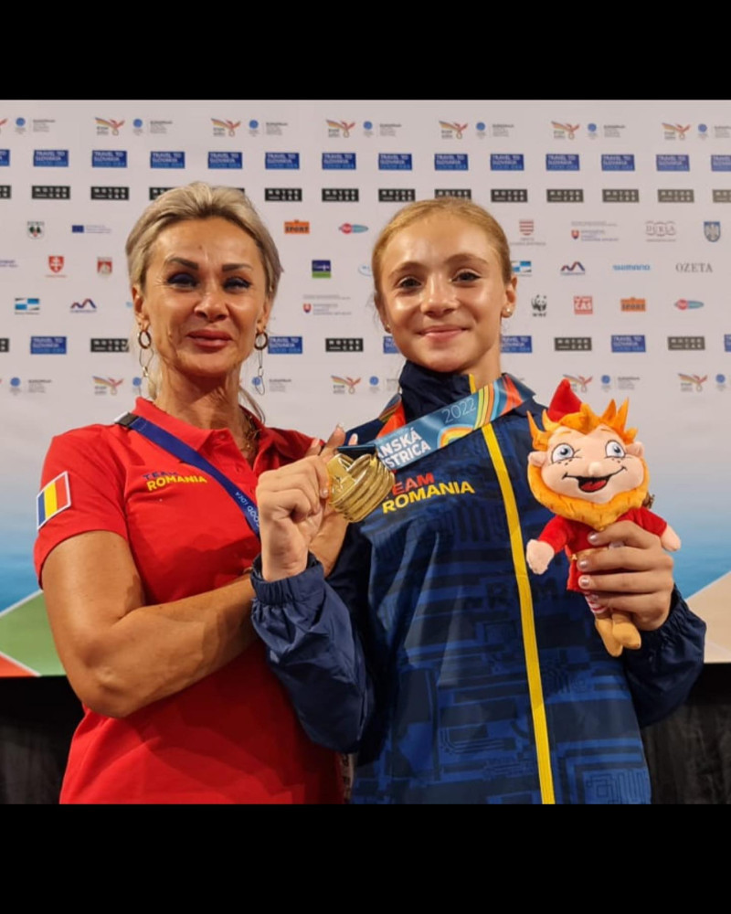 sabrina_voinea_alexia_1658956335_2891857800692431058_4911702930