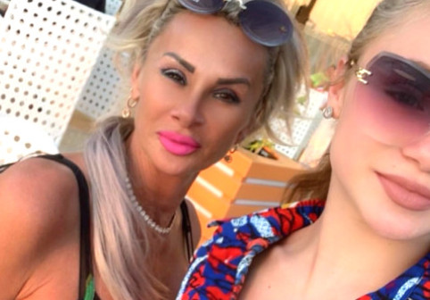 Imaginile cu Sabrina Voinea și mama ei au ajuns până în presa internațională! Cum le-au numit sârbii