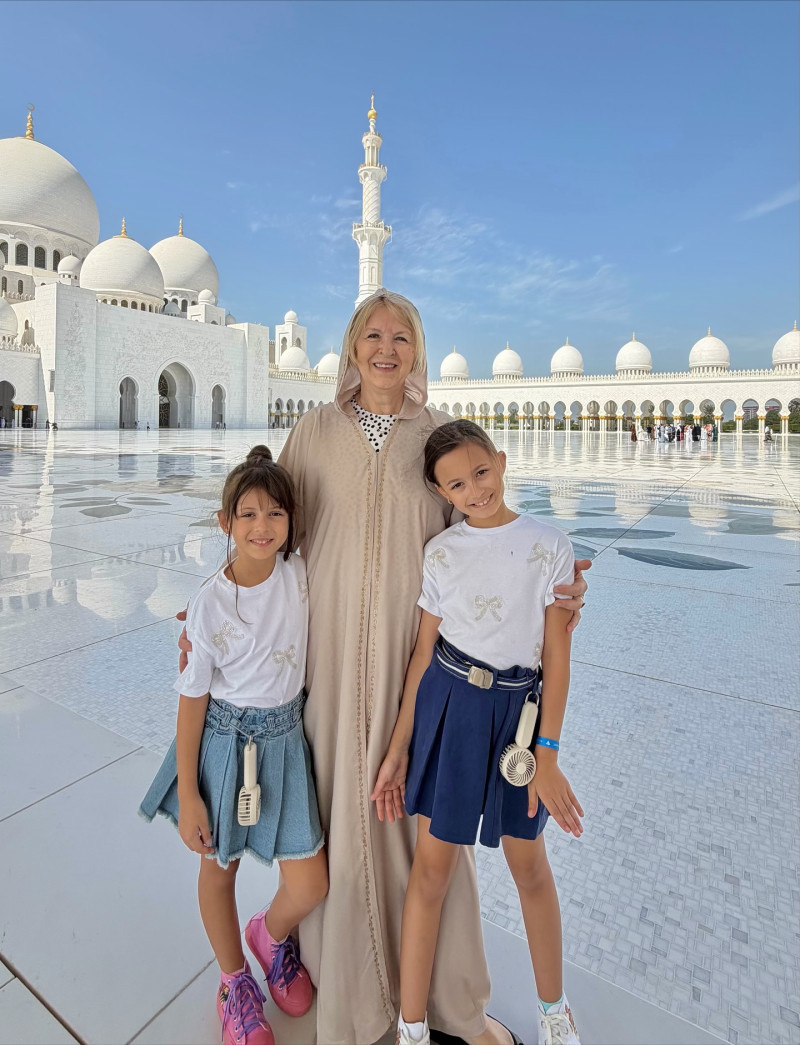 andreeabalanofficial_1763287027_3767047078388244744_52981283