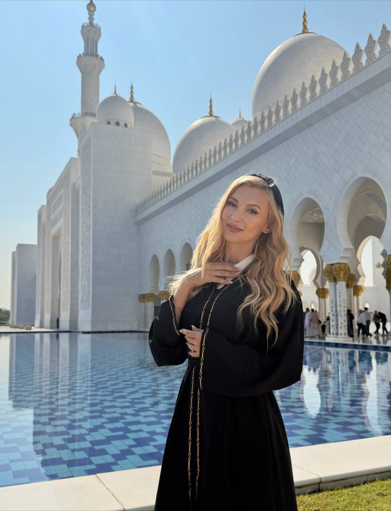 andreeabalanofficial_1763287027_3767047078413421742_52981283