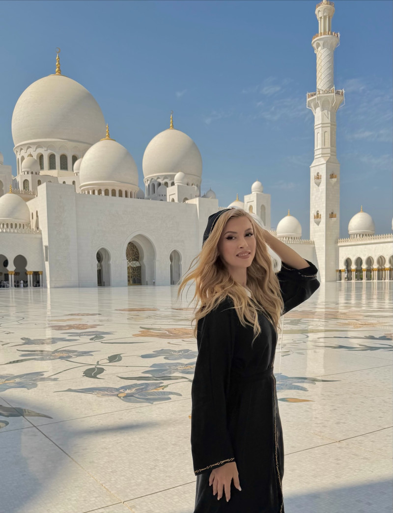 andreeabalanofficial_1763287027_3767047078765727065_52981283