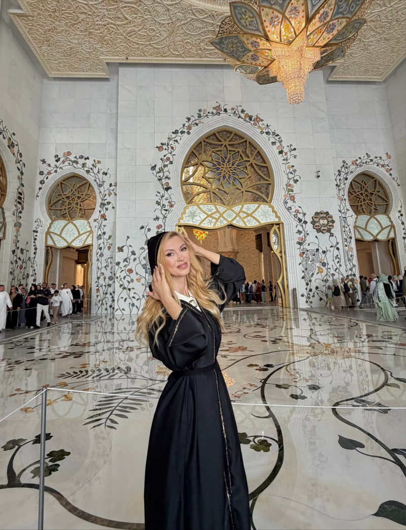 andreeabalanofficial_1763287027_3767047078589606802_52981283