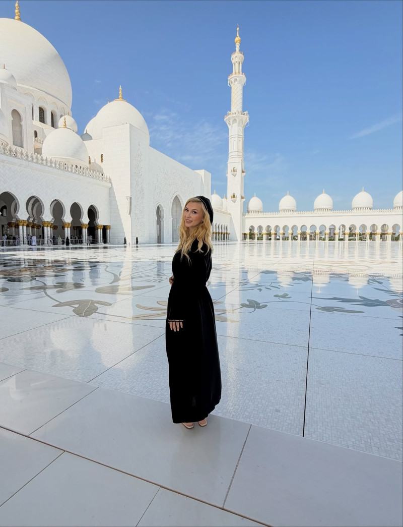 andreeabalanofficial_1763287027_3767047078765769156_52981283