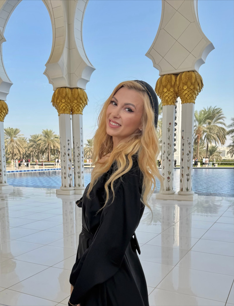 andreeabalanofficial_1763287027_3767047078807681110_52981283