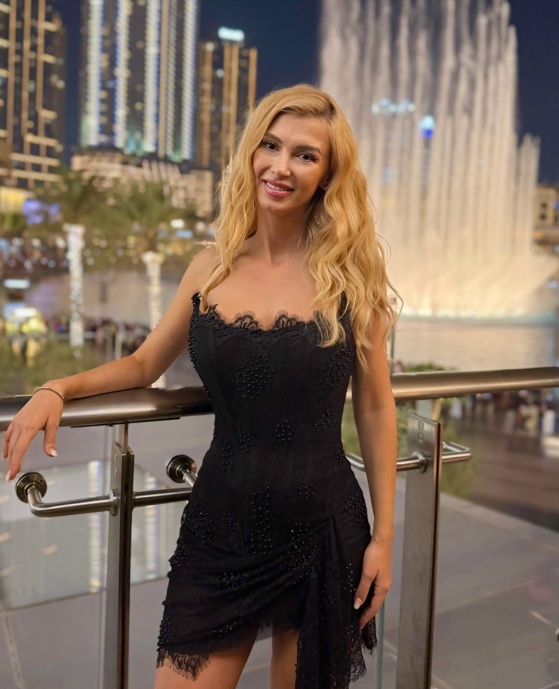 andreeabalanofficial_1763567131_3769396755850920385_52981283