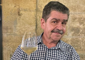 ”Le curgea mâncare din gură”. Paraschivescu a plecat sănătos și s-a întors bolnav dintr-o ”infecție” de stațiune din România