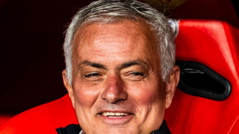 Lovitură de teatru: îi pun contractul pe masă lui Jose Mourinho!