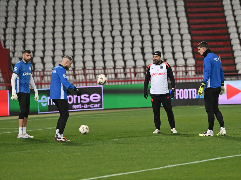 FOTBAL:ANTRENAMENT OFICIAL FCSB MECI STEAUA ROSIE BELGRAD (26.11.2025)