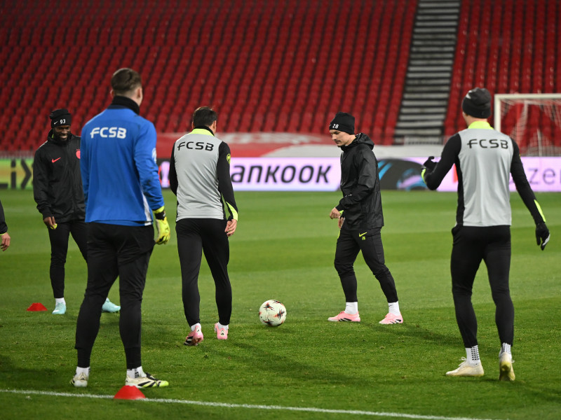 FOTBAL:ANTRENAMENT OFICIAL FCSB MECI STEAUA ROSIE BELGRAD (26.11.2025)