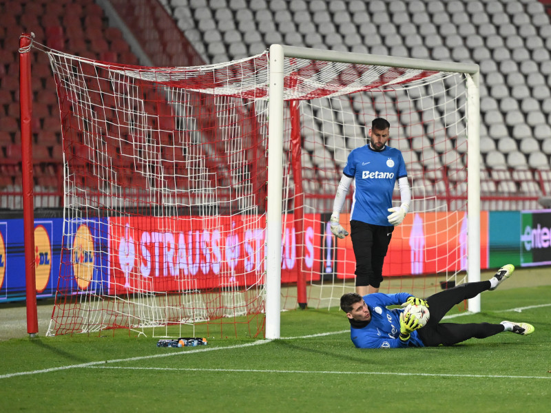 FOTBAL:ANTRENAMENT OFICIAL FCSB MECI STEAUA ROSIE BELGRAD (26.11.2025)