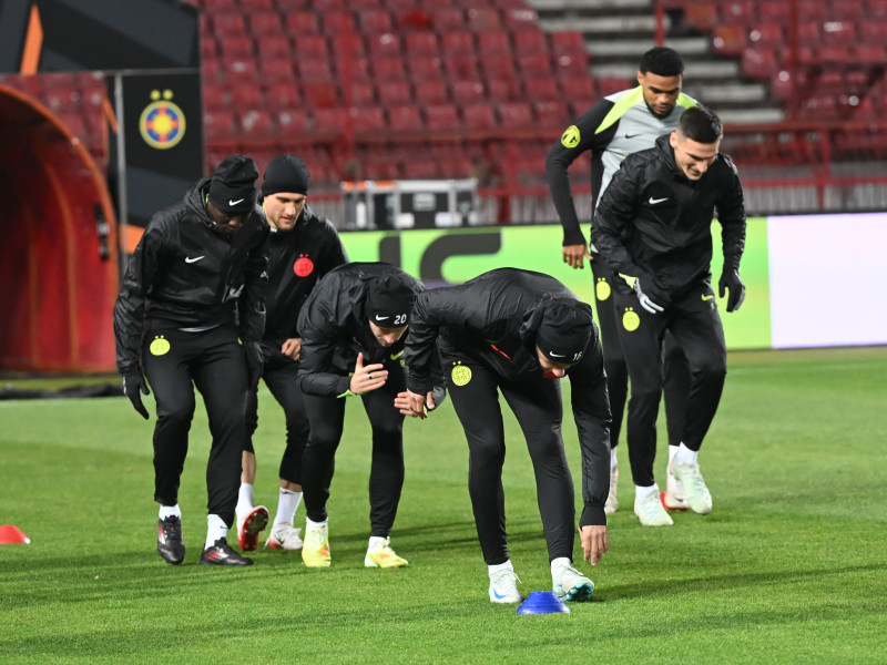 FOTBAL:ANTRENAMENT OFICIAL FCSB MECI STEAUA ROSIE BELGRAD (26.11.2025)
