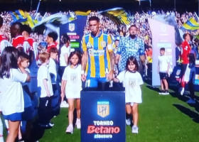 OUT! Federația n-a iertat pe nimeni, după garda de onoare făcută cu spatele. Imaginile au făcut înconjurul lumii