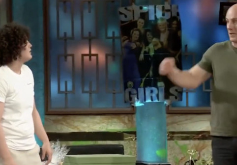 O fată de 17 ani a intrat în ring cu un bărbat cu 30 de kilograme mai greu și a urmat ceva complet neașteptat