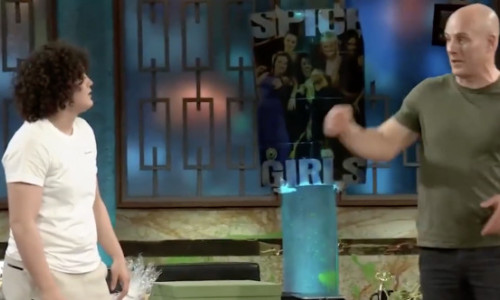 O fată de 17 ani a intrat în ring cu un bărbat cu 30 de kilograme mai greu și a urmat ceva complet neașteptat