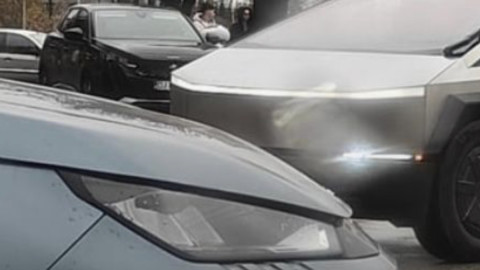 Mașina cu design nemaivăzut, interzisă în Europa, a apărut pe străzile din România! ”E pericol public” / ”Legalizați-o”