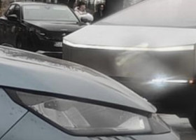 Mașina cu design nemaivăzut, interzisă în Europa, a apărut pe străzile din România! ”E pericol public” / ”Legalizați-o”