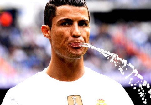 Cristiano Ronaldo își "păcălește creierul" la fiecare meci! De ce nu înghite niciodată apa