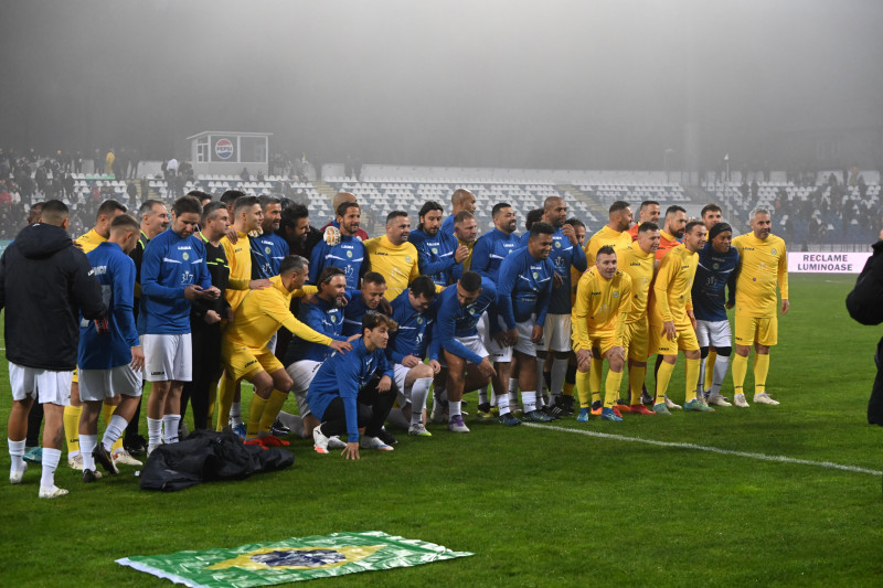 FOTBAL:RONALDINHO &amp; FRIENDS-ROMANIA (29.11.2025)
