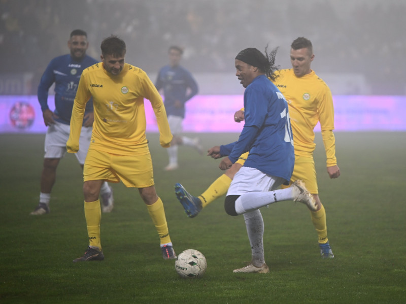 FOTBAL:RONALDINHO &amp; FRIENDS-ROMANIA (29.11.2025)