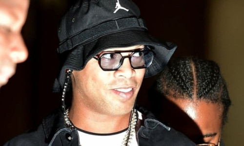 De necrezut! Ce au putut să-i propună oamenii marelui Ronaldinho unui fotograf român. Imaginile surprinse la Iași