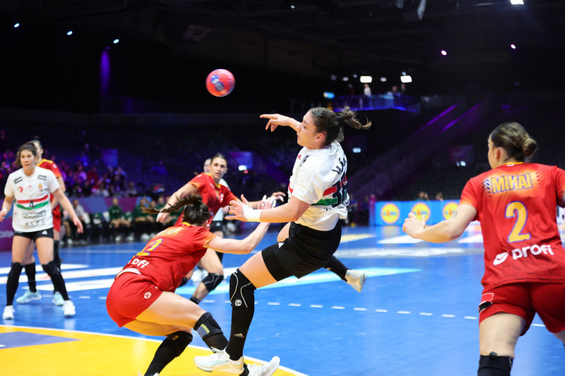 HANDBAL FEMININ:UNGARIA-ROMANIA, CAMPIONATUL MONDIAL DE HANDBAL FEMININ 2025 (03.12.2025)